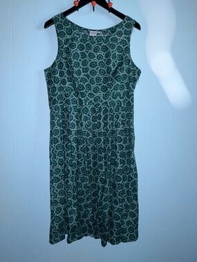 Green Printed Midi Dress with Scoop Neck